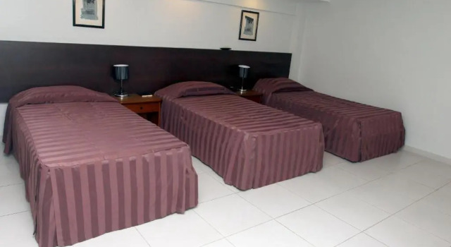 Трёхместный номер Standard Hotel Plaza Apolo