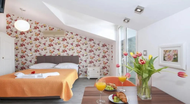 Студия с балконом и с видом на море Apartments Angela