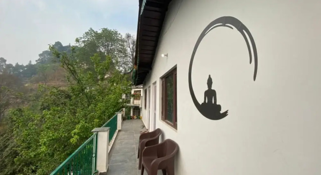 The Himalayan Living - Whispering Oaks, Rezervovat Hotel Nainital Uttarakhand