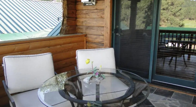 Люкс с балконом Elkwood Manor Bed & Breakfast