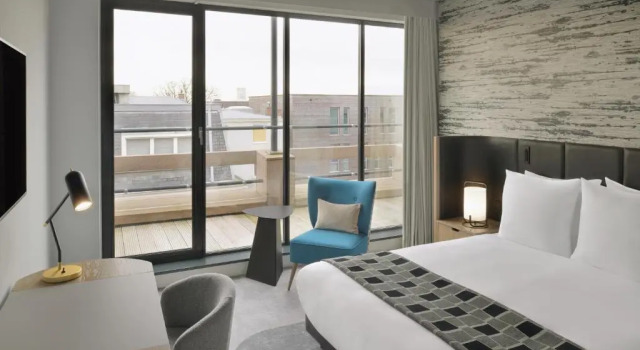 Двухместный номер Executive с балконом Mövenpick Hotel The Hague