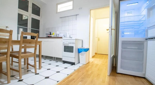 Tolstov-Hotels Large Central Apartment