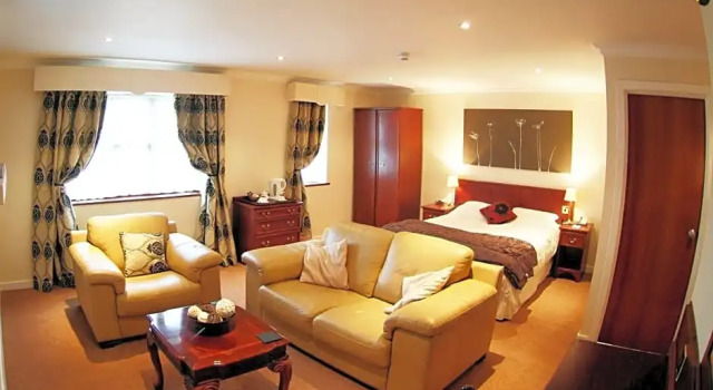 Номер Executive Beaufort Park Hotel