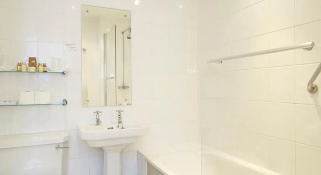 Номер Standard The Royal Hotel