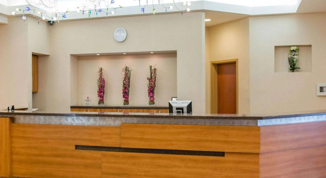 Quality Inn & Suites, Buchen Sie Hotel Hotels in Winnipeg mit Frühstück, Frühstück