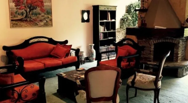 Outlanders Hostel, Book Hostel Hotels in Cochabamba with Parking, Parking