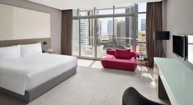 Двухместный номер Premium с балконом и с видом на Марину InterContinental Dubai Marina by IHG