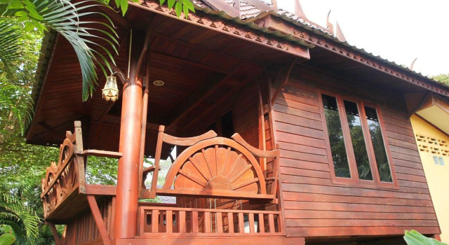 Ton-Aor on the beach resort & restaurant