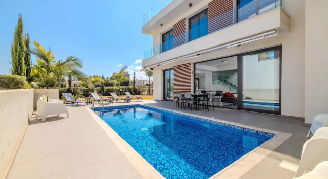 Вилла By The Beach - Aura Villa