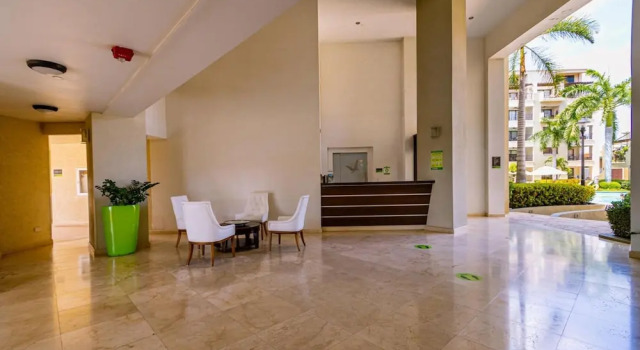 3BR 3BA Duplex w Amazing Views Pool Amenities, Varaa Huoneisto Hotellit Palm Beach. pysäköinnillä, Pysäköinti