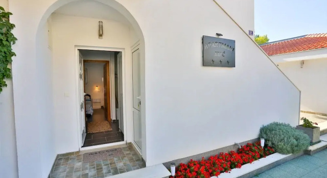 Apartmani Kuic, Rezerwuj Hotel Hotele w Split-Dalmatia County z parkingiem, Parking
