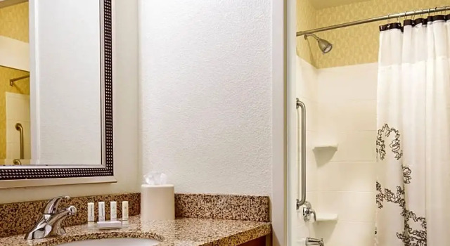 Четырёхместный люкс с 2 комнатами Residence Inn by Marriott Portland Downtown Waterfront