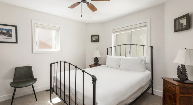 Motherlode A 4 Bedroom Condo by RedAwning, Забронировать Отель Парк-Сити Deer Valley - The Canyons, рядом с Mountain Town Olive Oil
