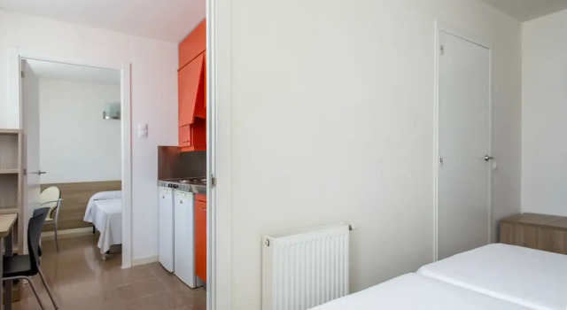 Четырёхместный номер Superior с 2 комнатами Residencia Universitaria Resa Manuel Agud Querol