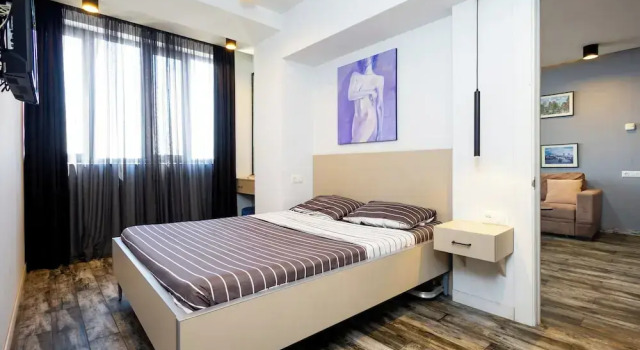 Apartment by Luxe Group SN400