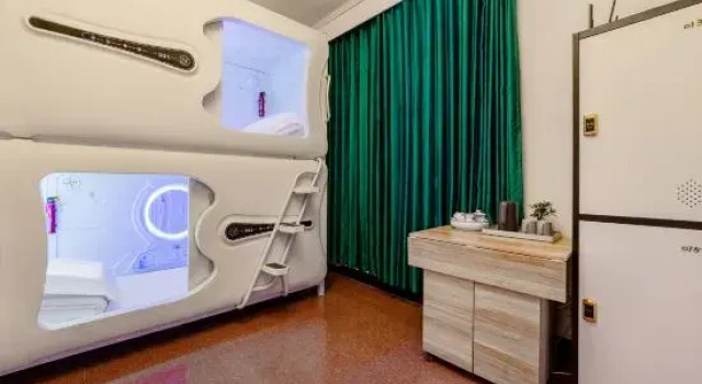 Капсула Eagle Tree Capsule Inn