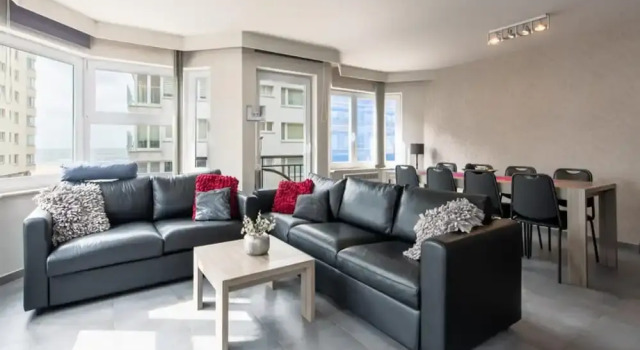 Апартаменты Beautiful Apartment With Lateral sea View