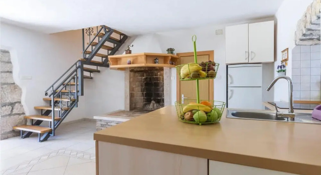 Stunning Home in Labin With 4 Bedrooms and Wifi