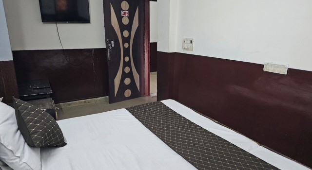 Номер Comfort Sri Sai Inn