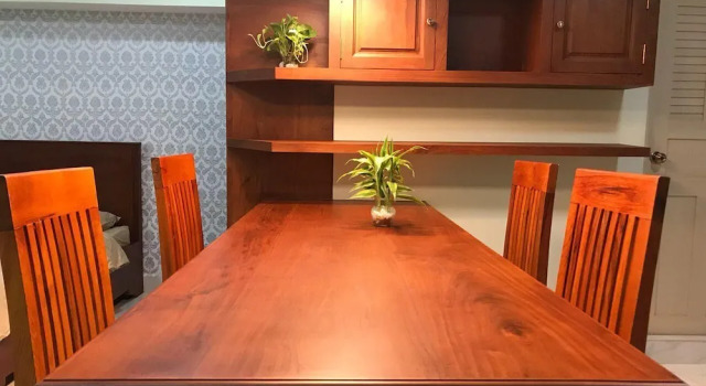 Семейный люкс с балконом Thada Apartment