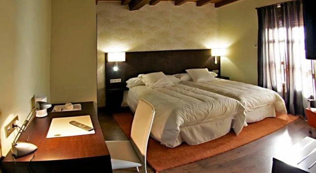 Lera Restaurante Hotel, Забронировать Отель Кастроверде-де-Кампос Provincia de Zamora