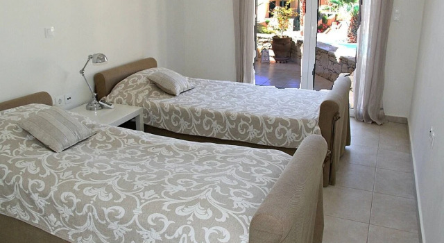 Nina's Place, 5min On Foot From The Beach, Забронировать Отель Отели Панормос с парковкой, Парковка