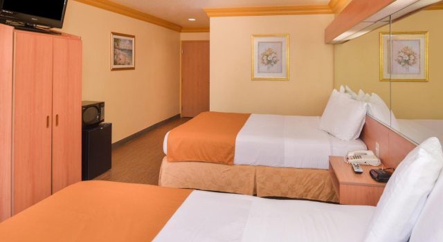 H3 Inn & Suites - LAX Airport - Los Angeles