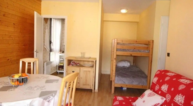 Appartement Bagnères-de-Luchon, 2 pièces, 4 personnes - FR-1-313-160