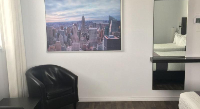 Hotel 1212, Book Motel Hoteller i Bas-Saint-Laurent med parkering, Parkering