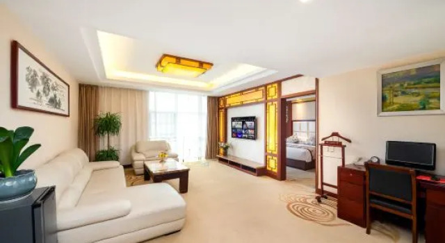 Люкс Deluxe Zhongzhou International Hotel