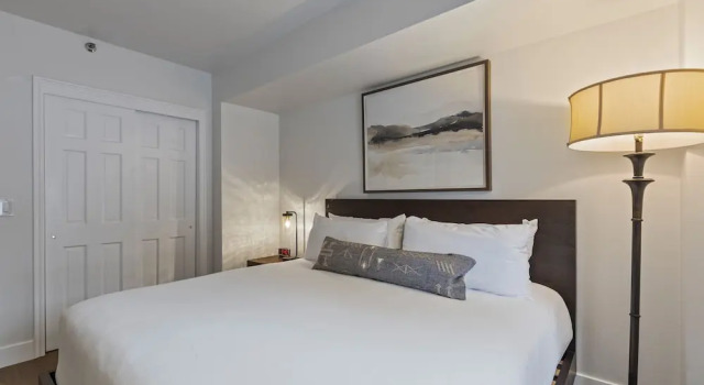 Park Station 216-1 1 Bedroom Condo by RedAwning