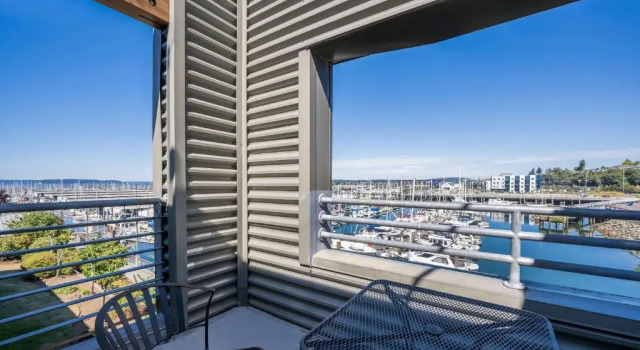 Номер Standard с видом на гавань Inn at Port Gardner-Everett Waterfront, an Ascend Collection Hotel