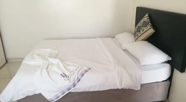 Upi guesthouse, Book Hotel Hotels in Otjiwarongo with Parking, Parking