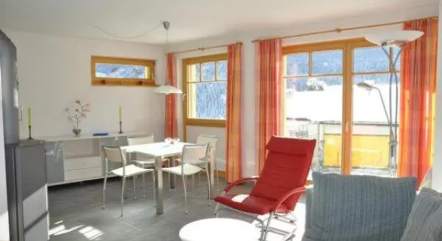 Trü-Sura Nr. 7, Book Hotel Scuol Grisons