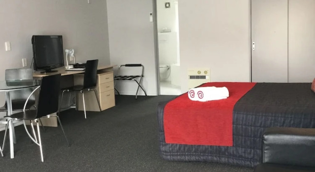 Семейный люкс Цокольный этаж c 1 комнатой Aubyn Court Spa Motel