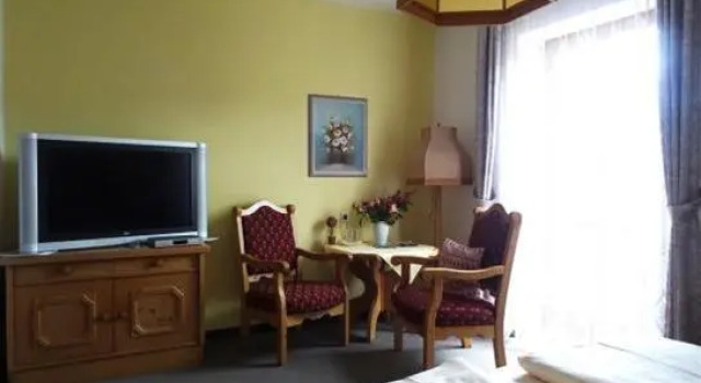 Fränkischer Hahn, Prenota Hotel Goessweinstein Bayreuth