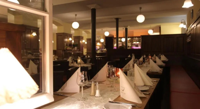 Трёхместный номер Standard Hotel Goldener Falke