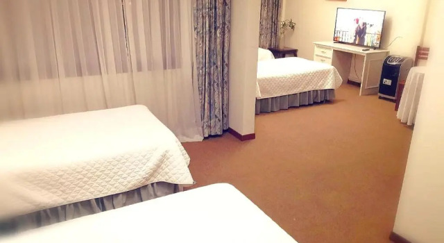 Четырёхместный номер Standard Gran Hotel Ambassador