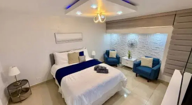 Апартаменты Isla Verde Beachfront Retreat With Parking