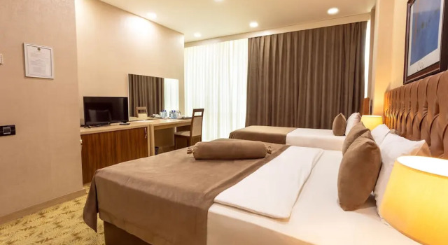 Трёхместный номер Deluxe West Shine Hotel