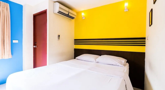 Номер Superior с балконом 18 Coins Budget Hotel