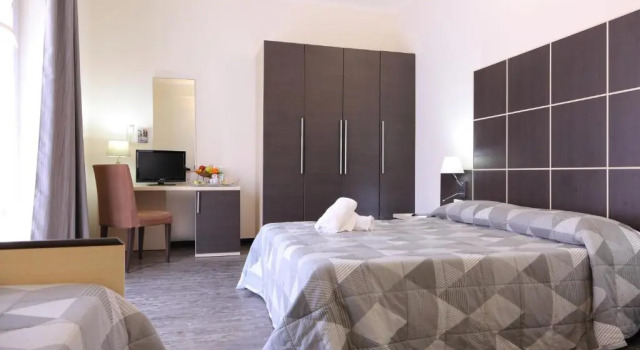 Трёхместный номер Standard Hotel Ferrari