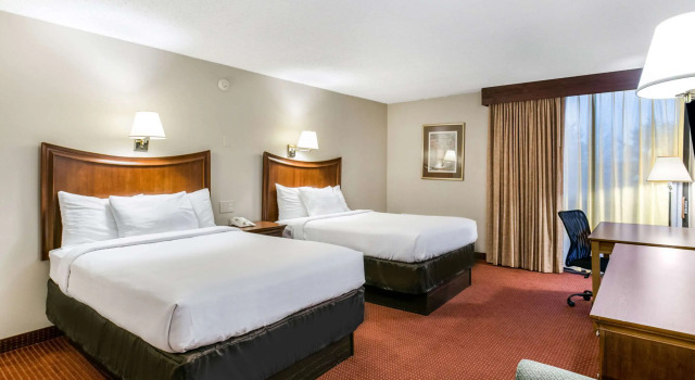 Четырёхместный номер Standard Clarion Hotel BWI Airport Arundel Mills