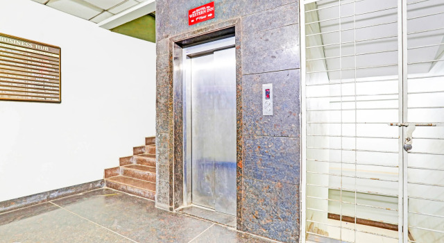 Super Collection O Adajan Formerly Hotel Western Inn, Book Hotel Billige hoteller i Surat