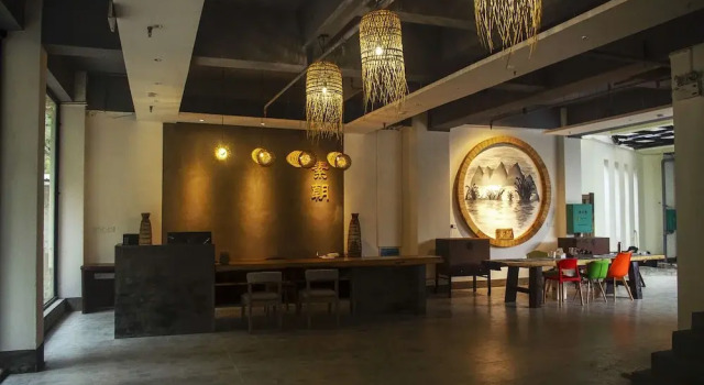 YangShuo SuChao Hotel, Забронировать Отель Отели Яншо с бассейном, рядом с Парк Яншо, Бассейн