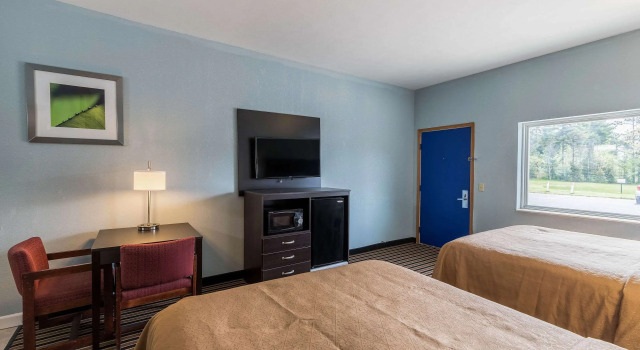 Rodeway Inn Ludington, Забронировать Отель Ладингтон штат Мичиган