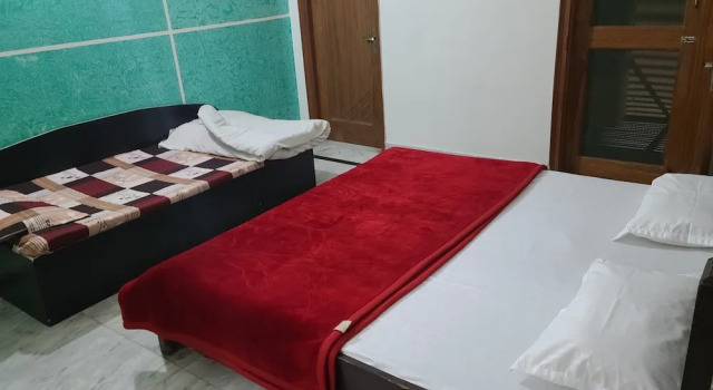 Roomshala 153 Hotel Krishnashrya