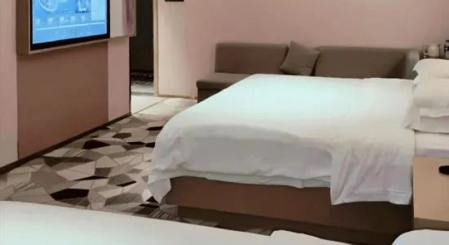 Люкс Standard с красивым видом из окна Lavande Hotel (Ulanqab Wanda Plaza)