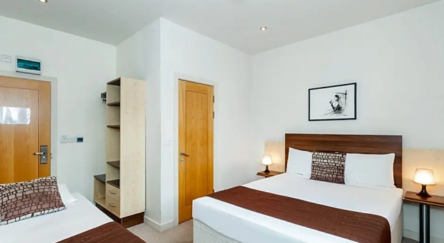 Трёхместный номер Standard Avni Kensington Hotel