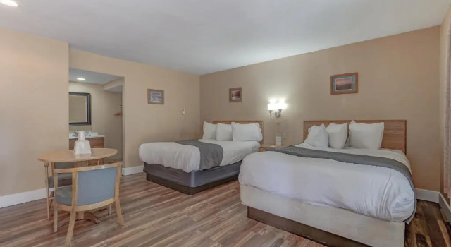 Shasta Pines Motel & Suites, Buchen Sie Motel Burney 